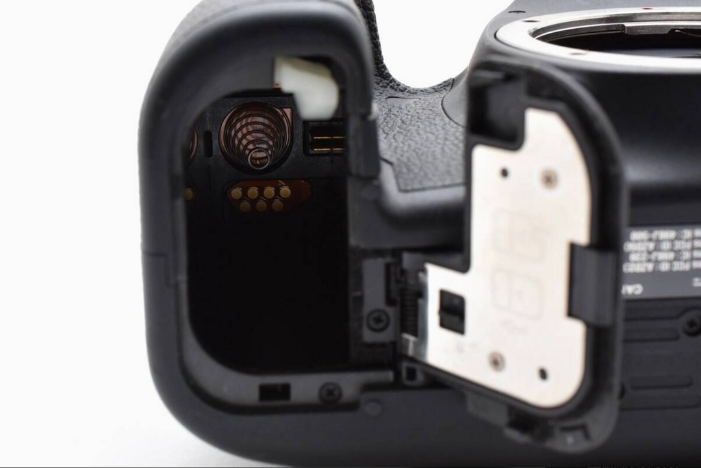 ★極上品ショット数23490回★ キャノン CANON EOS 6D Mark II ボディ フルサイズ ★ L69#6320