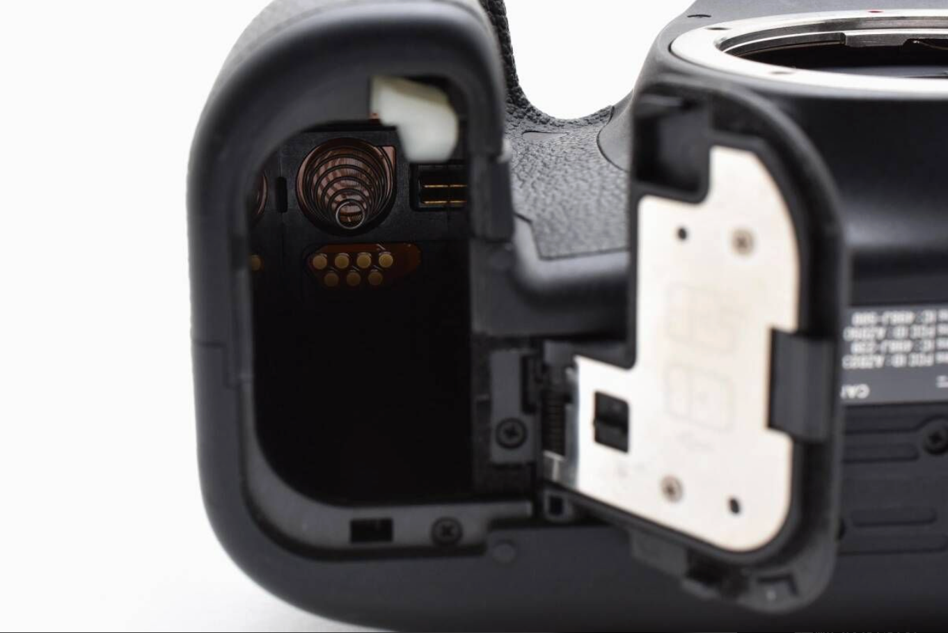 ★極上品ショット数23490回★ キャノン CANON EOS 6D Mark II ボディ フルサイズ ★ L69#6320