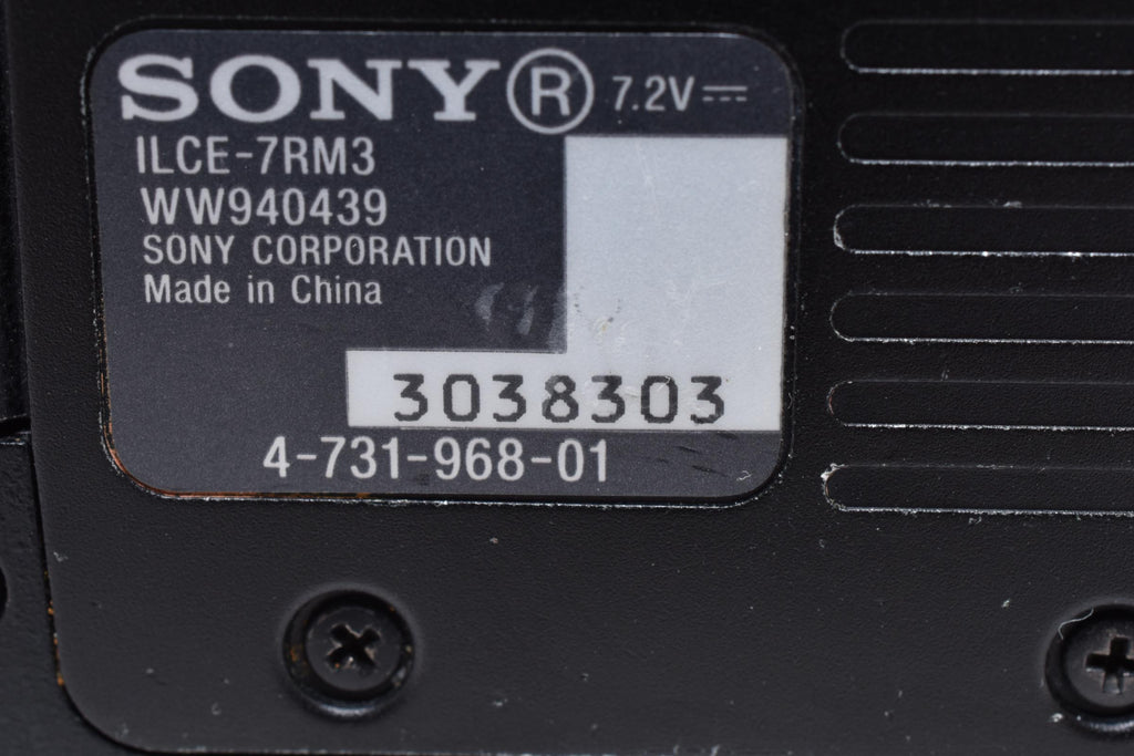 ★ショット数38,897回★ SONY ソニー デジタル一眼カメラ α7RIII ボディ ILCE-7RM3 ミラーレス一眼 ★ #7320