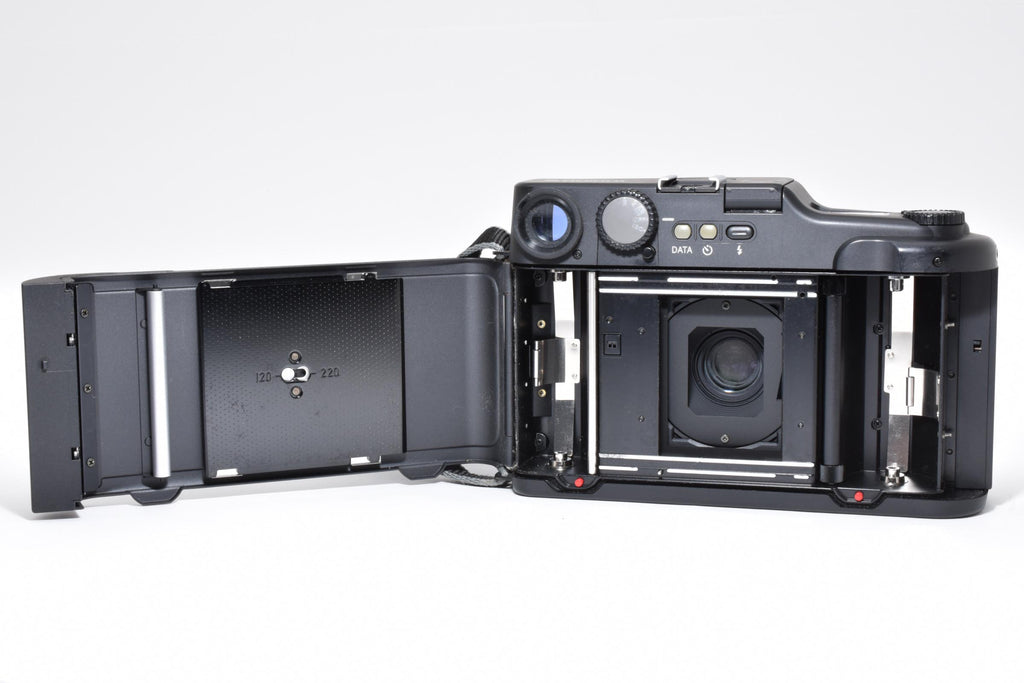 ★美品★ 富士フイルム FUJIFILM GA645 PROFESSIONAL ブラック 中判フィルムカメラ ボディ ★ L10#7901