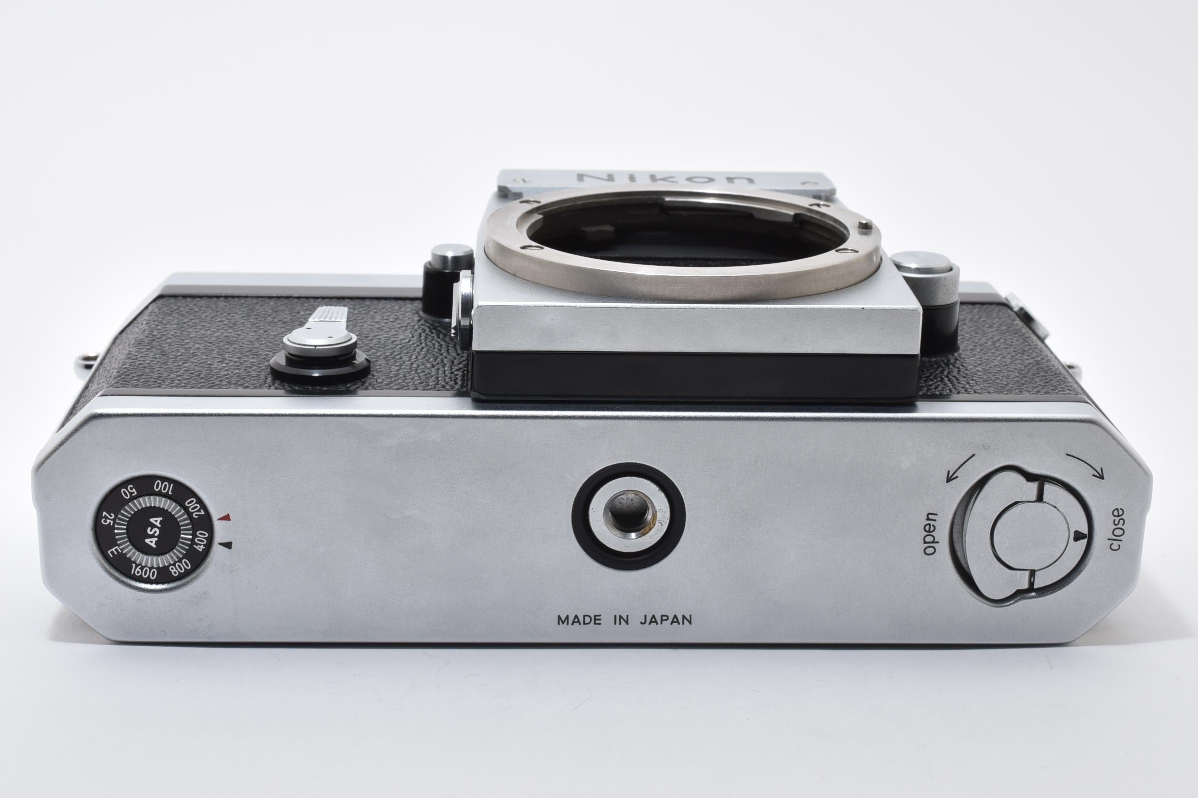★美品★ ニコン NIKON F アイレベル シルバー 724万台 ボディ フィルムカメラ ★ L12#7682