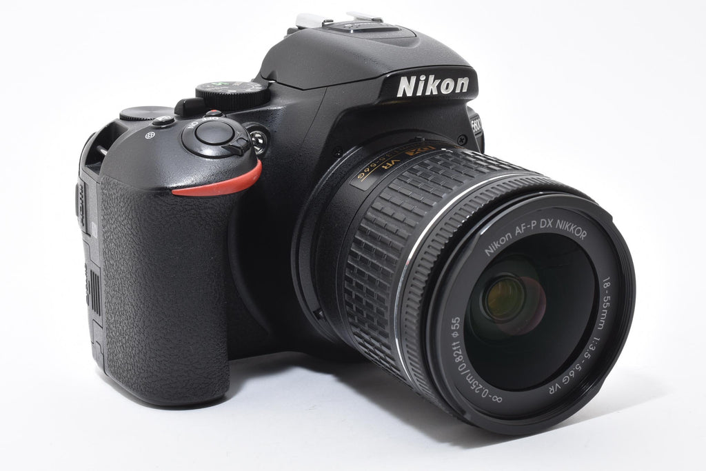 ★美品ショット数14,531 回★ ニコン NIKON D5600 18-55 VR レンズキット デジタル一眼レフ カメラ ★ L38#7664
