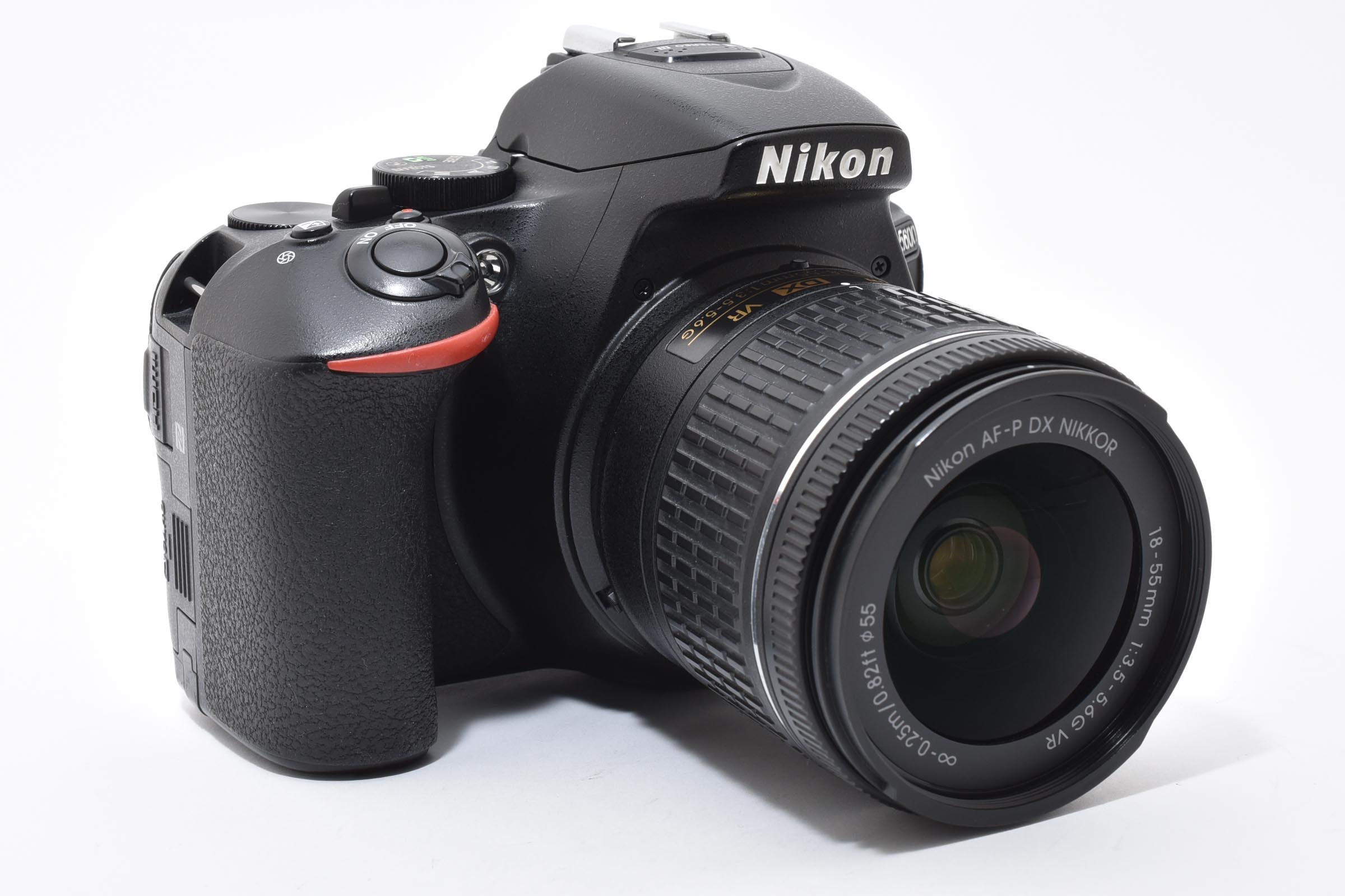 ★美品ショット数14,531 回★ ニコン NIKON D5600 18-55 VR レンズキット デジタル一眼レフ カメラ ★ L38#7664