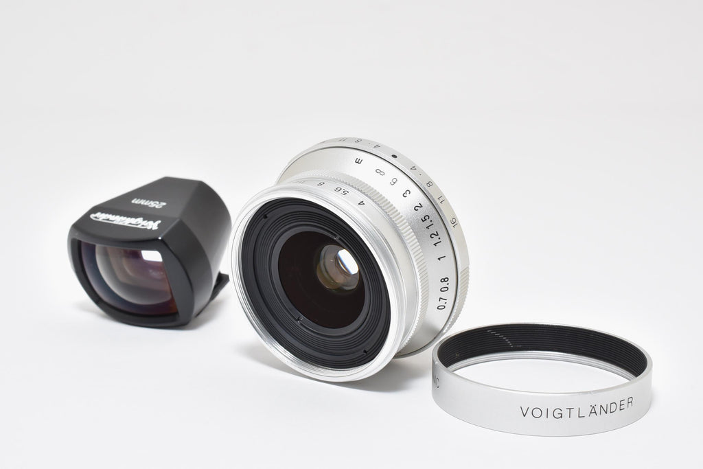 ★美品★ フォクトレンダー Voigtlander SNAPSHOT-SKOPAR 25MM F4 (ファインダー付) シルバー 単焦点レンズ 交換レンズ ★ L37#7714