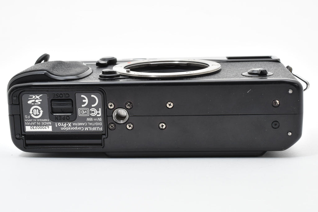 ★良品★ フジフイルム FUJIFILM X-PRO1 ボディ ミラーレス一眼 ★ L44#8144