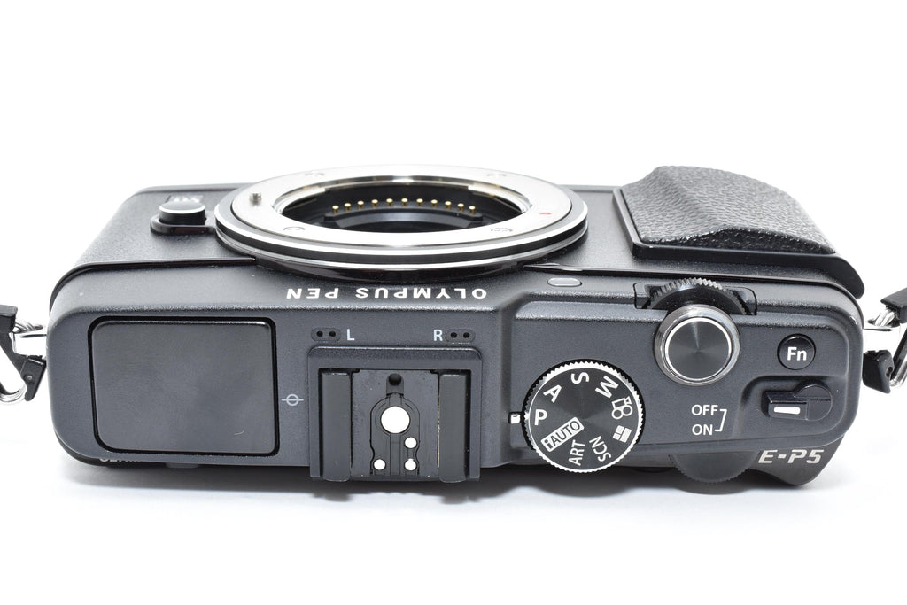 ★良品ショット数6516回★ オリンパス OLYMPUS PEN E-P5 ボディ ブラック ミラーレス一眼カメラ ★ L21#7920