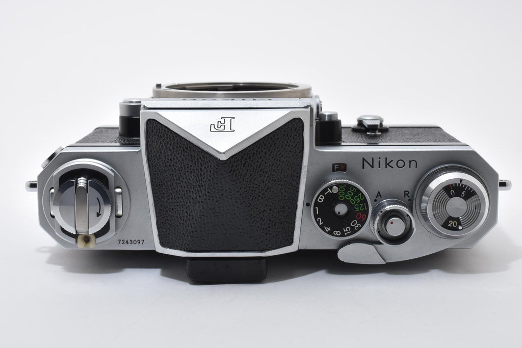 ★美品★ ニコン NIKON F アイレベル シルバー 724万台 ボディ フィルムカメラ ★ L12#7682