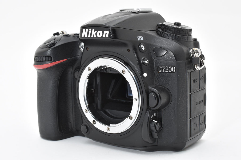 ★美品★ ニコン NIKON D7200 ボディ ブラック デジタル一眼レフカメラ ショット数64,027 ★ L36#7557