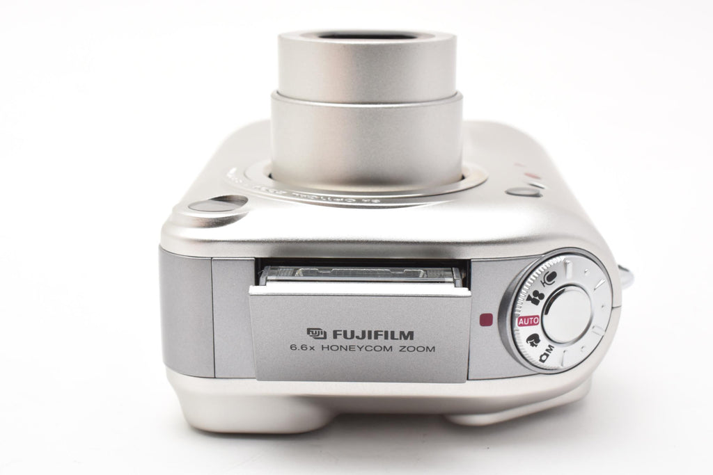 ★美品★ フジフイルム FUJIFILM FINEPIX F601 メモリーカード付 デジタルカメラ ★ #8260