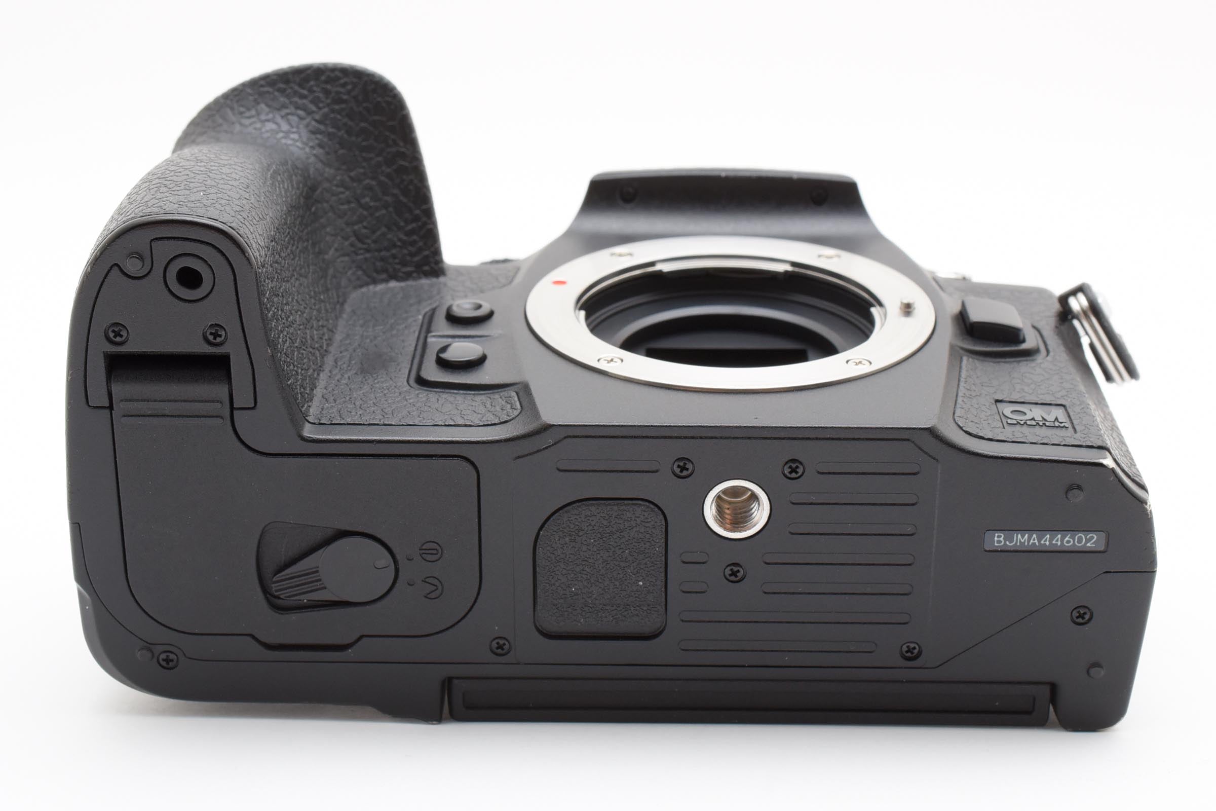 ★良品★ OM SYSTEM OM-1 ボディ デジタル一眼カメラ ショット数30649回 ★ #8282