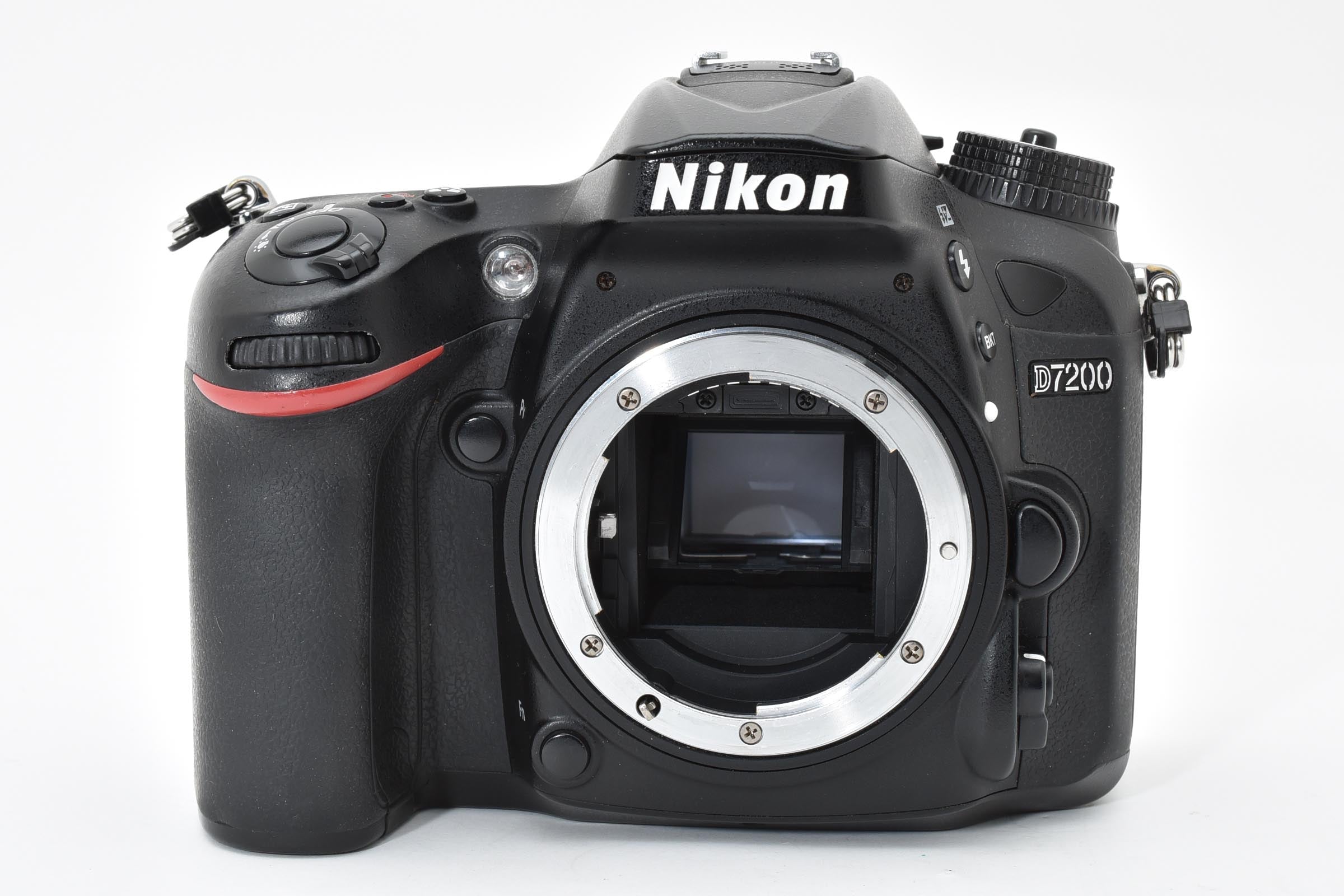 ★美品★ ニコン NIKON D7200 ボディ ブラック デジタル一眼レフカメラ ショット数64,027 ★ L36#7557