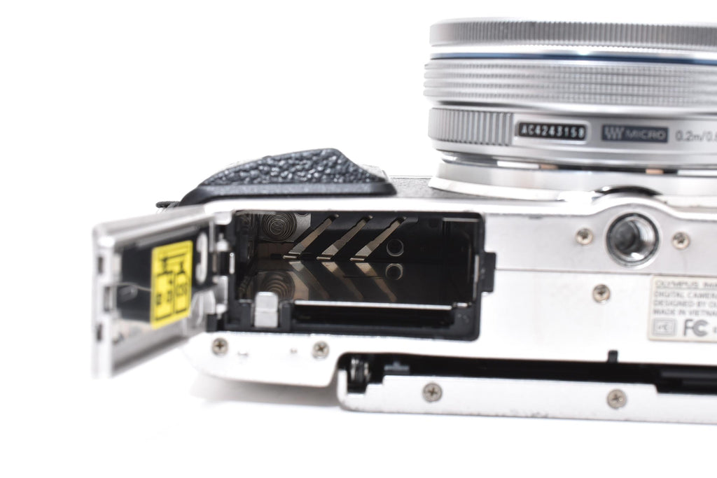 ★美品★ オリンパス Olympus ショット数8290回 PEN LITE E-PL7 14-42MM EZレンズキット ミラーレス一眼 ★ #8378
