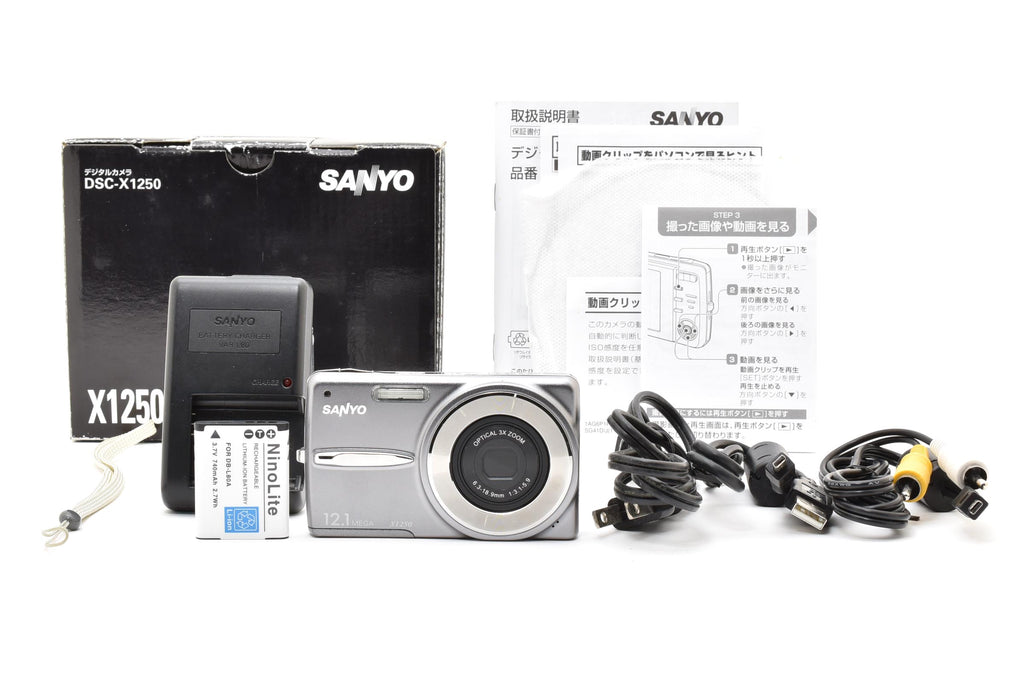 ★美品★ サンヨー SANYO DSC-X1250 シルバー デジタルカメラ ★ L30#8181