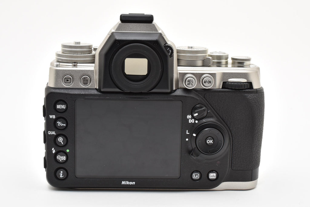 ★美品ショット数3,350回★ ニコン Nikon DF ボディ デジタル一眼レフカメラ ★ #8570