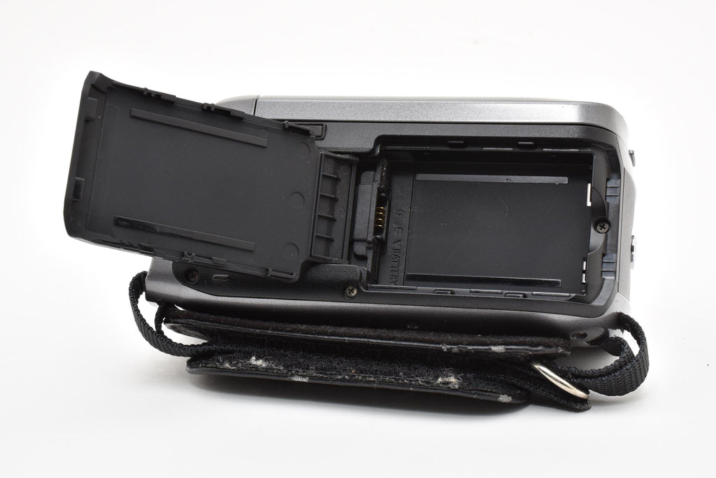 ★良品★ キヤノン CANON IVIS HF R21 シルバー デジタルビデオカメラ ★ #8568