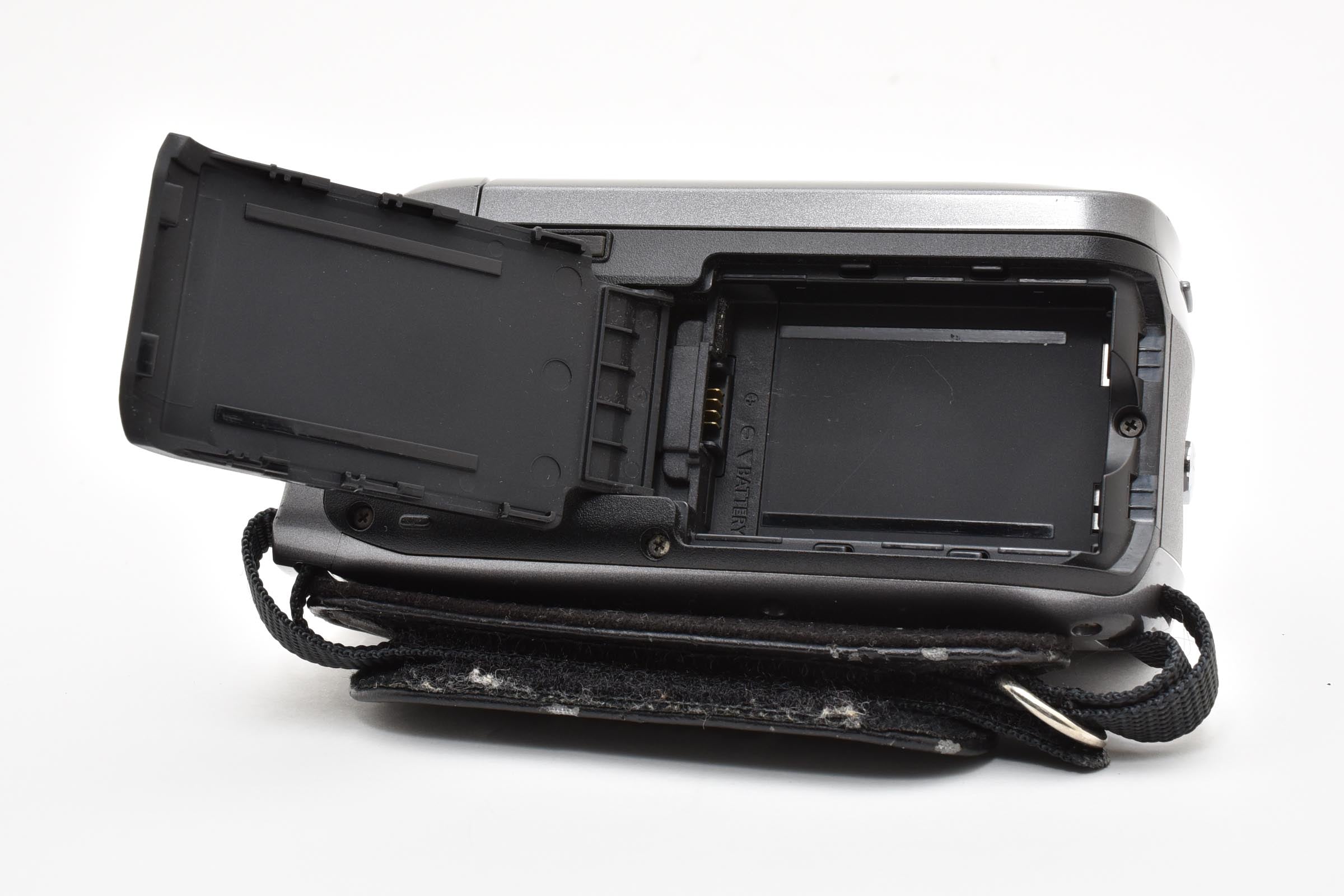 ★良品★ キヤノン CANON IVIS HF R21 シルバー デジタルビデオカメラ ★ #8568