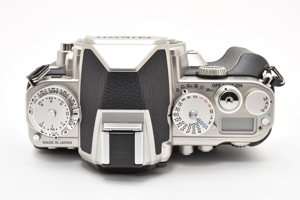 ★美品ショット数3,350回★ ニコン Nikon DF ボディ デジタル一眼レフカメラ ★ #8570