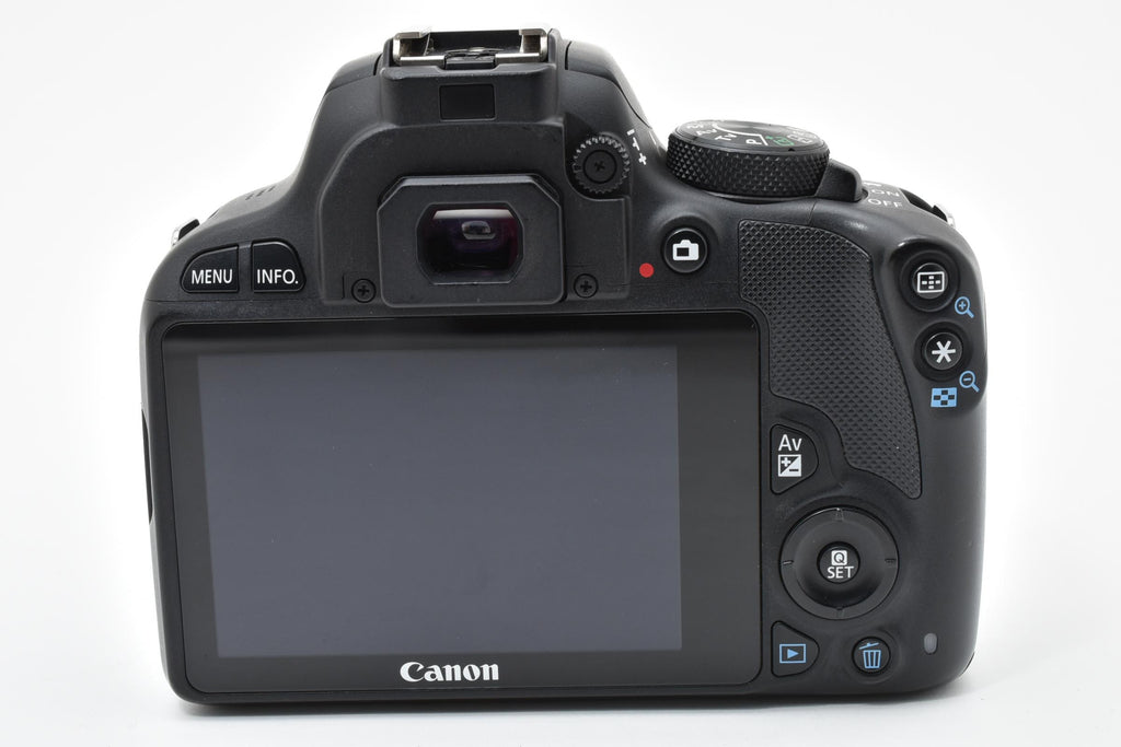 ★良品★ キャノン CANON EOS KISS X7 ボディ EF-S 18-55mm F3.5-5.6 IS STM デジタル一眼レフ ★ #8414