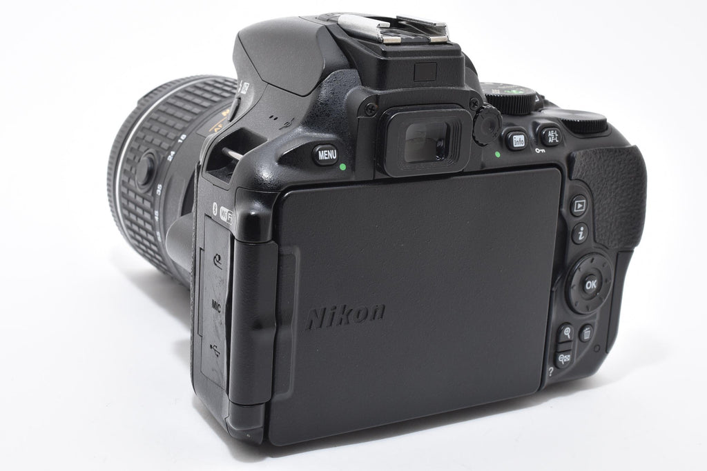 ★美品ショット数14,531 回★ ニコン NIKON D5600 18-55 VR レンズキット デジタル一眼レフ カメラ ★ L38#7664