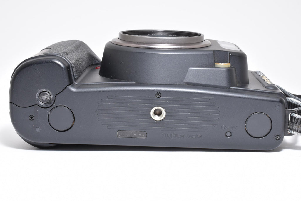 ★美品★ 富士フイルム FUJIFILM GA645 PROFESSIONAL ブラック 中判フィルムカメラ ボディ ★ L10#7901