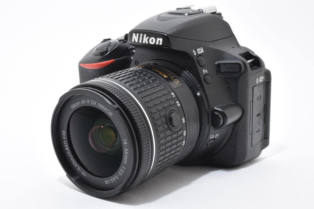 ★美品ショット数14,531 回★ ニコン NIKON D5600 18-55 VR レンズキット デジタル一眼レフ カメラ ★ L38#7664