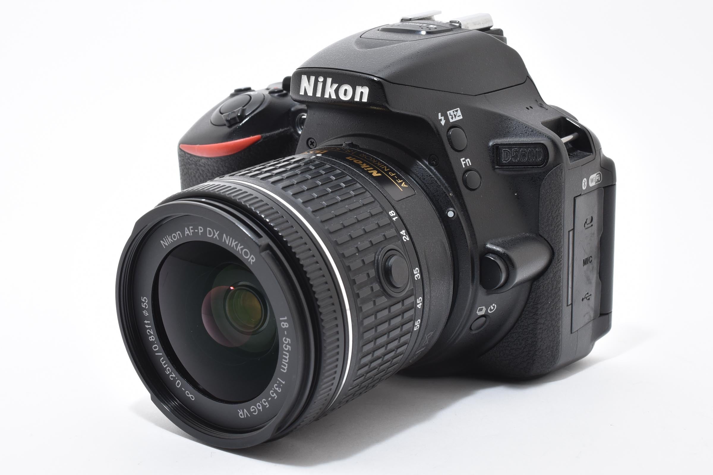 ★美品ショット数14,531 回★ ニコン NIKON D5600 18-55 VR レンズキット デジタル一眼レフ カメラ ★ L38#7664