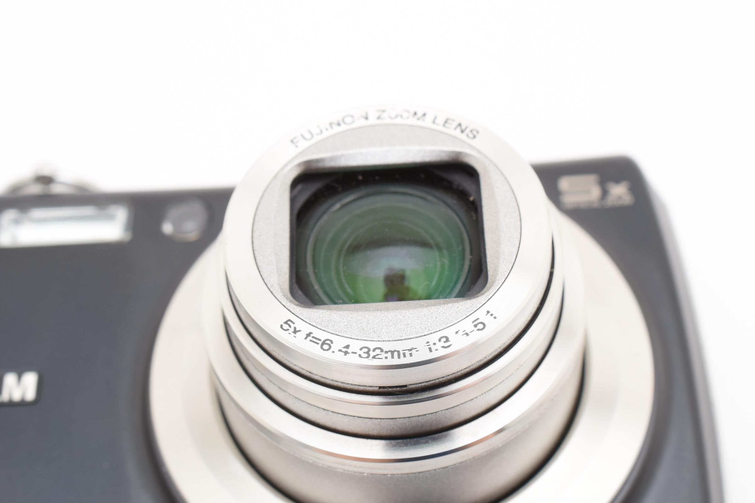 ★良品★ フジフイルム FUJIFILM FINEPIX F100FD デジタルカメラ ★ #8280