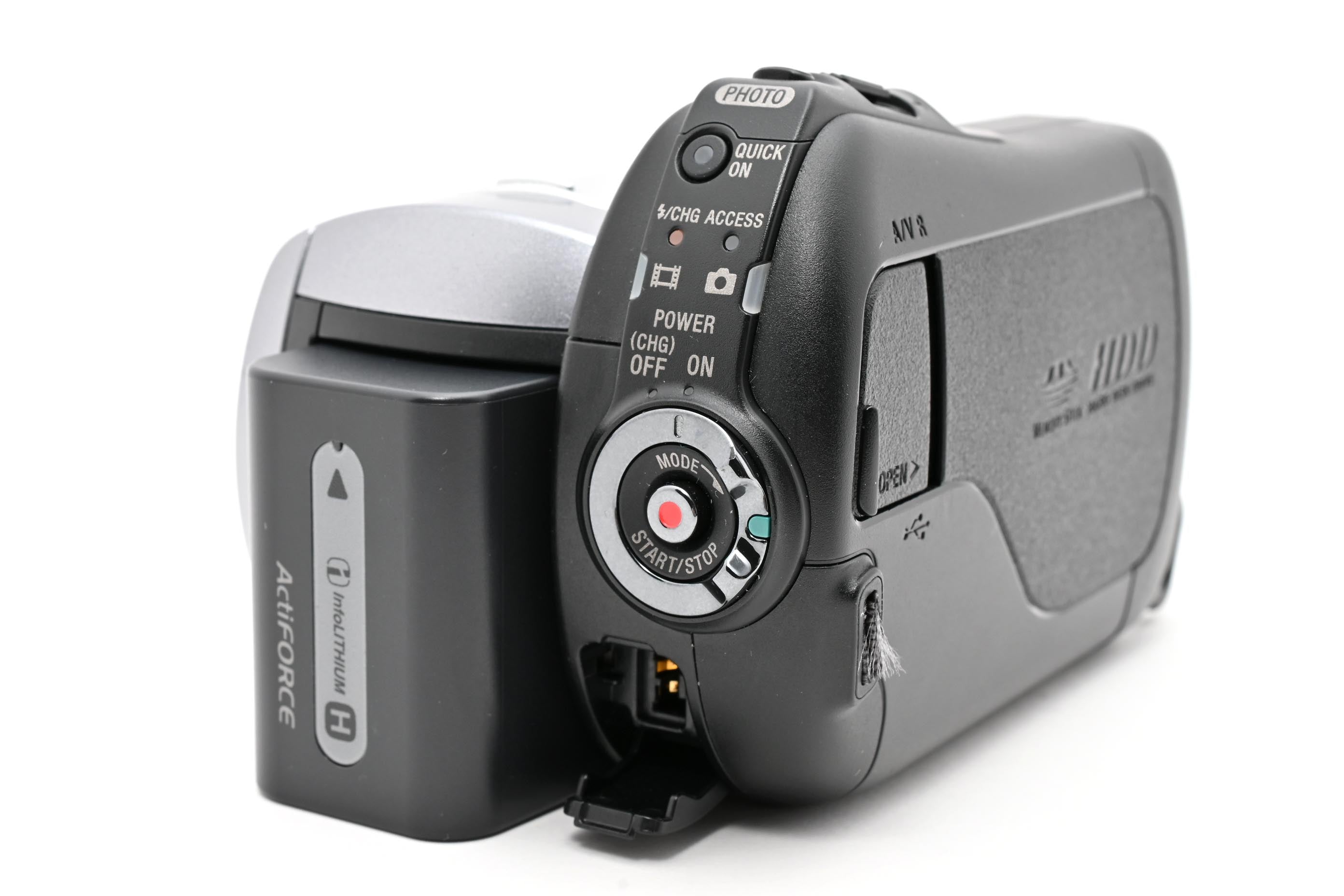 ★良品★ ソニー SONY DCR-SR220 デジタルビデオカメラ ★ #8313
