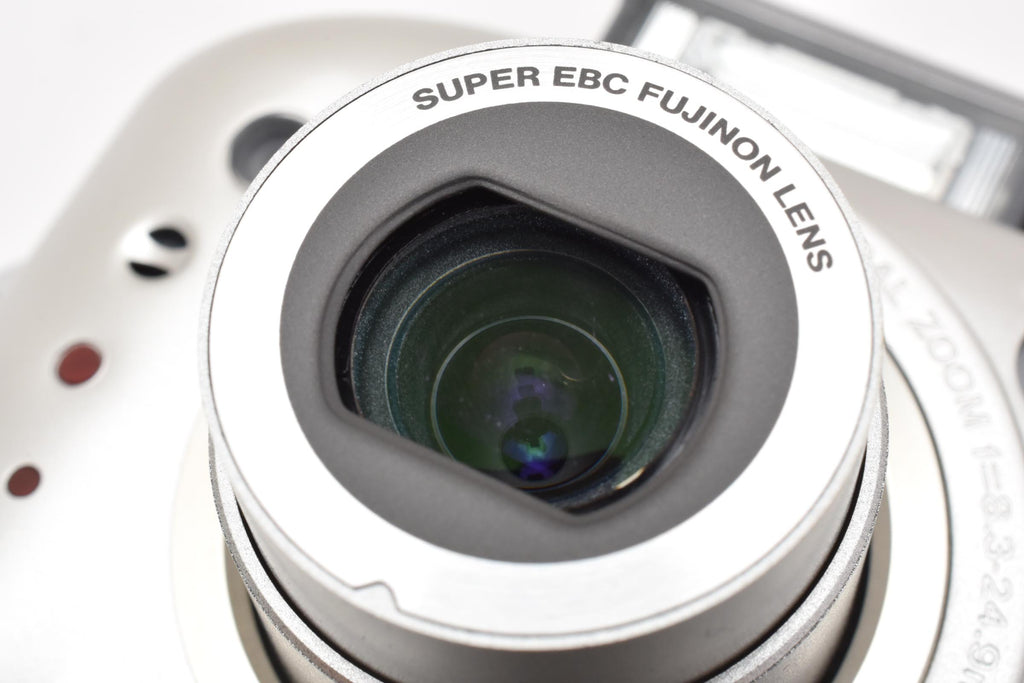 ★美品★ フジフイルム FUJIFILM FINEPIX F601 メモリーカード付 デジタルカメラ ★ #8260
