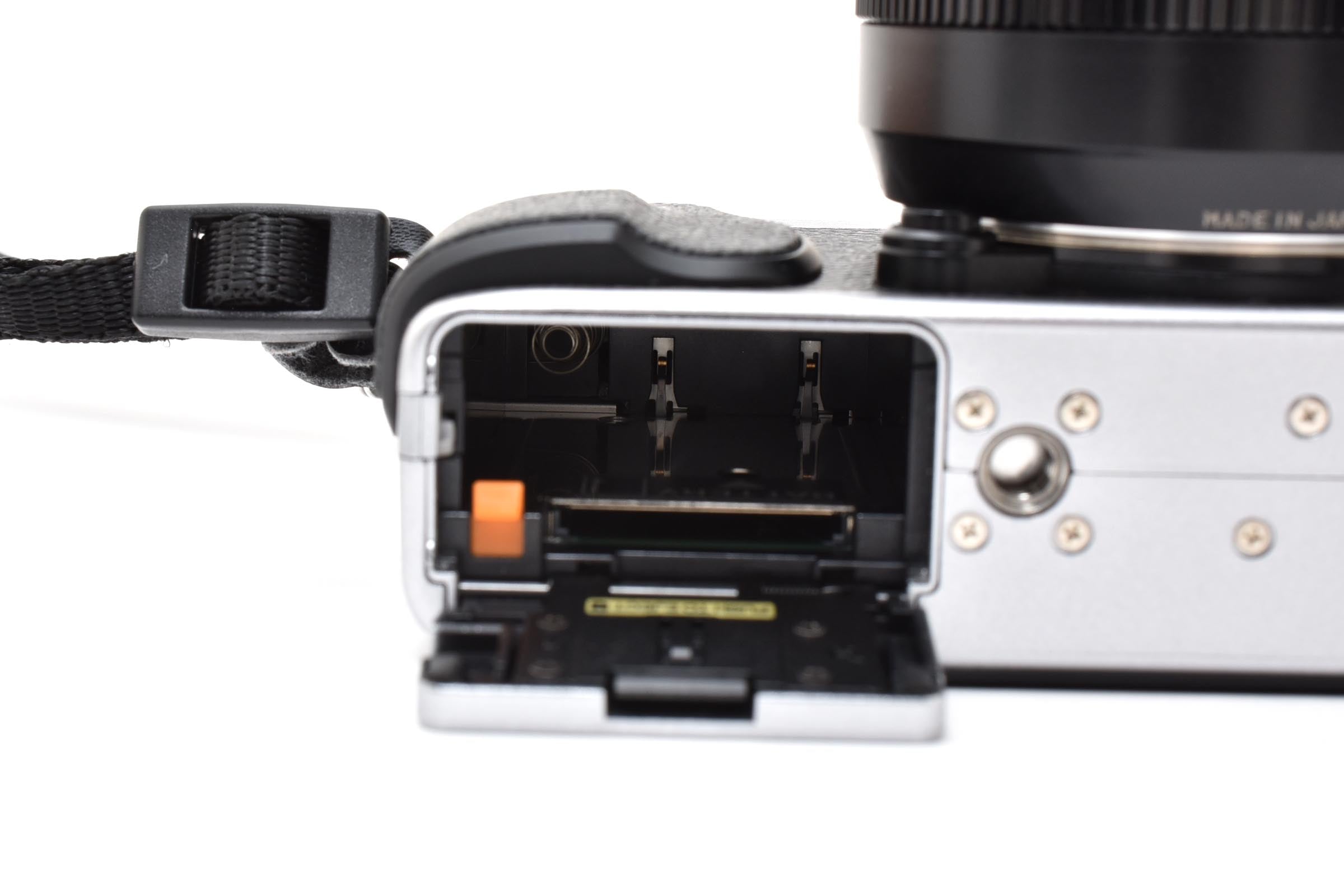 ★美品★ 富士フイルム FUJIFILM X-E1 XF18-55MM F2.8-4 R LM OIS レンズキット★ #8448