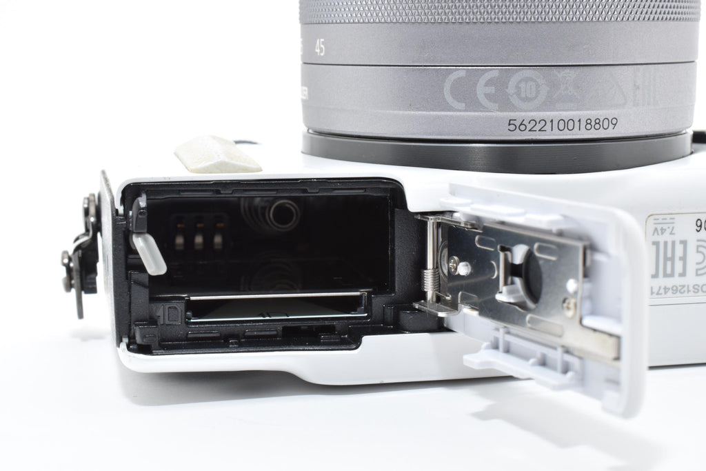 ★美品★ キヤノン Canon EOS M2 ボディ ホワイト EF-M 15-45mm F3.5-6.3 IS STM ★ L24#7060