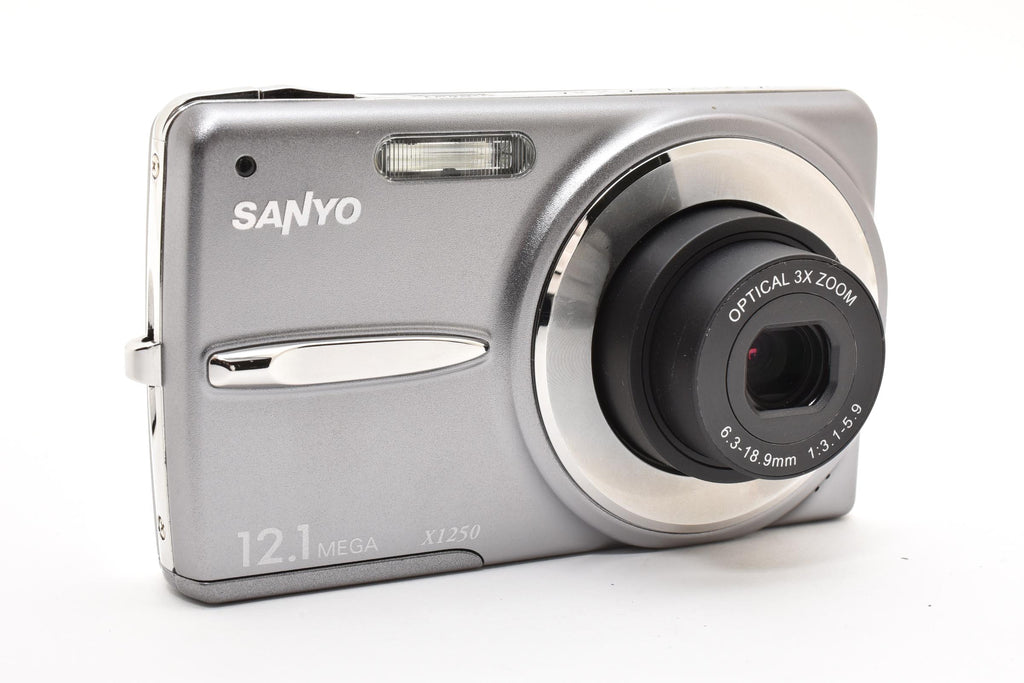 ★美品★ サンヨー SANYO DSC-X1250 シルバー デジタルカメラ ★ L30#8181