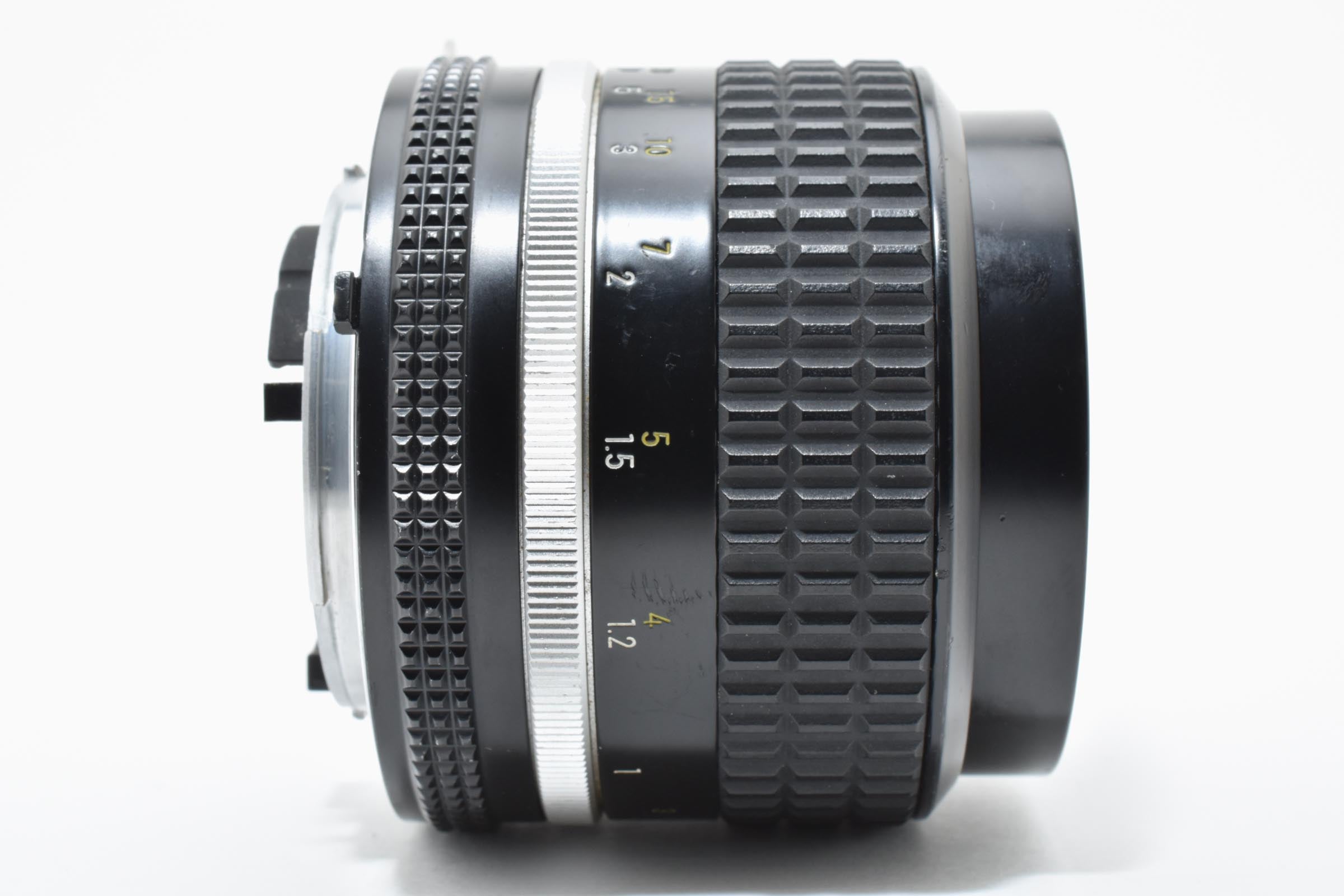 ★美品★ ニコン Nikon AI-S NIKKOR 85mm F2 マニュアルレンズ ★ L16#7189