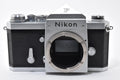 ★美品★ ニコン NIKON F アイレベル シルバー 724万台 ボディ フィルムカメラ ★ L12#7682