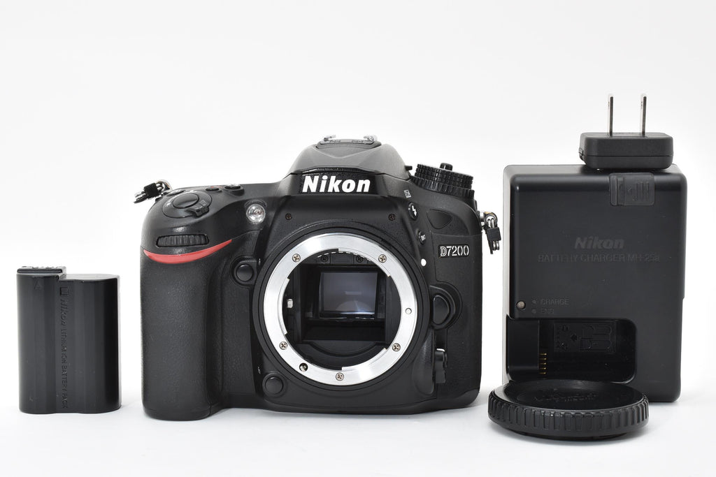 ★美品★ ニコン NIKON D7200 ボディ ブラック デジタル一眼レフカメラ ショット数64,027 ★ L36#7557